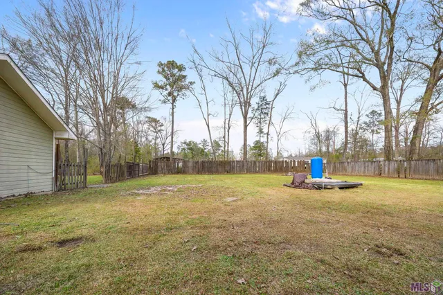 $1,700 | 13691 Andrews Road, Denham Springs, LA 70726
