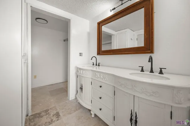 $1,700 | 13691 Andrews Road, Denham Springs, LA 70726