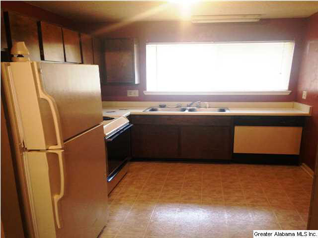 3914 Watermelon Road, Unit 400B Northport, AL 35473 - Photo 7 of 12