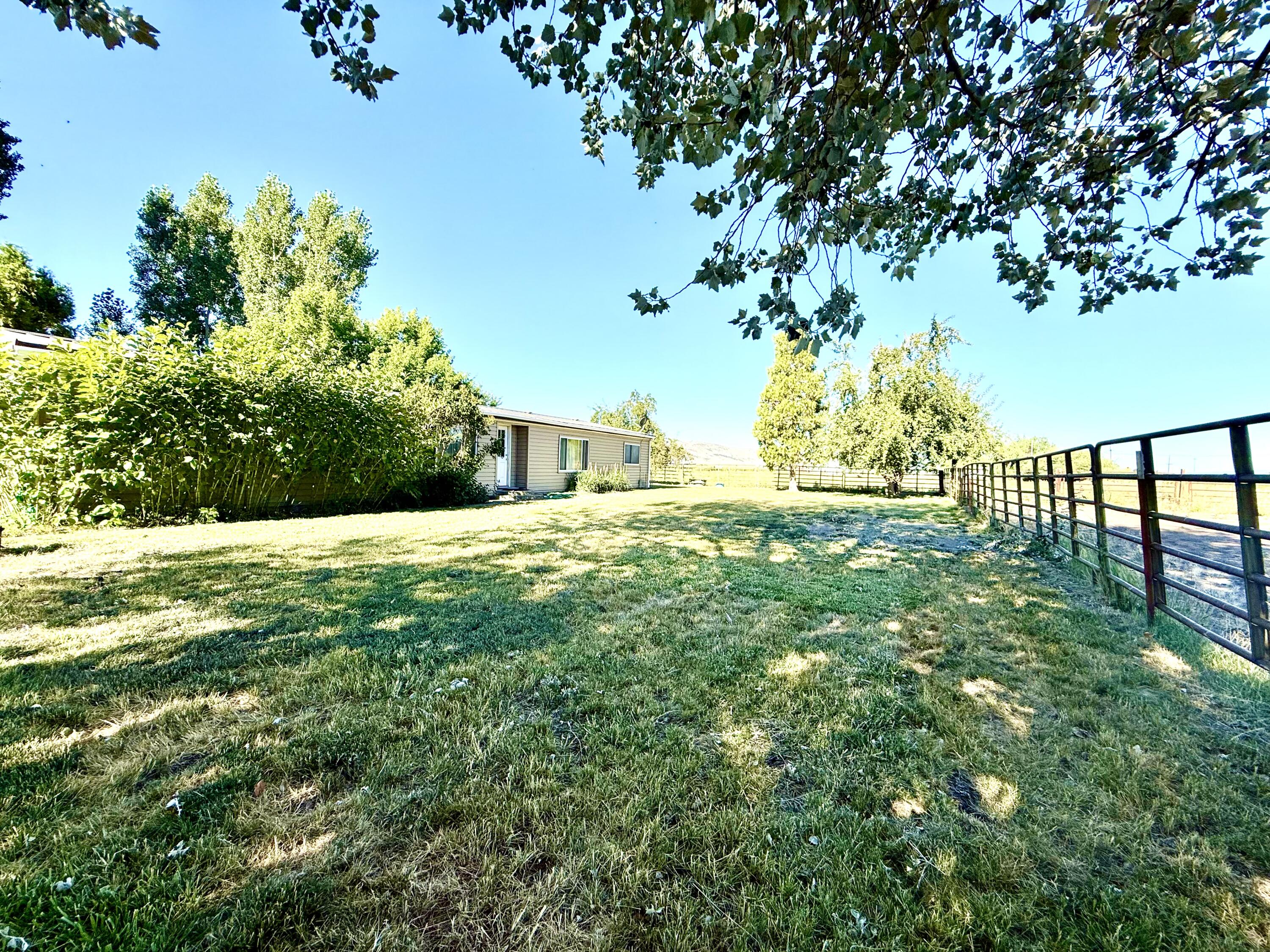 7992 Elliott Road Klamath Falls, OR 97603 - Photo 12 of 67 IMG_5509