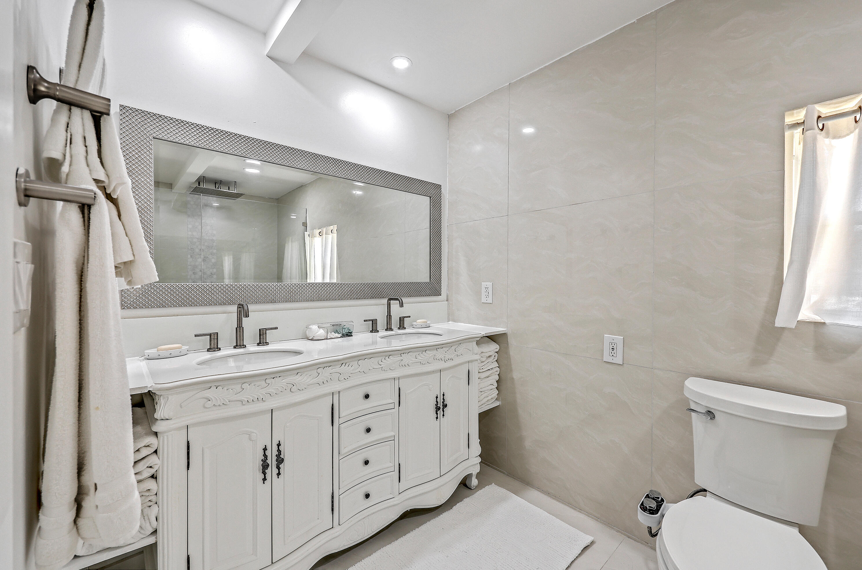 7950 New Ryder Road North Charleston, SC 29406 - Photo 15 of 33 Downstairs full bath primary