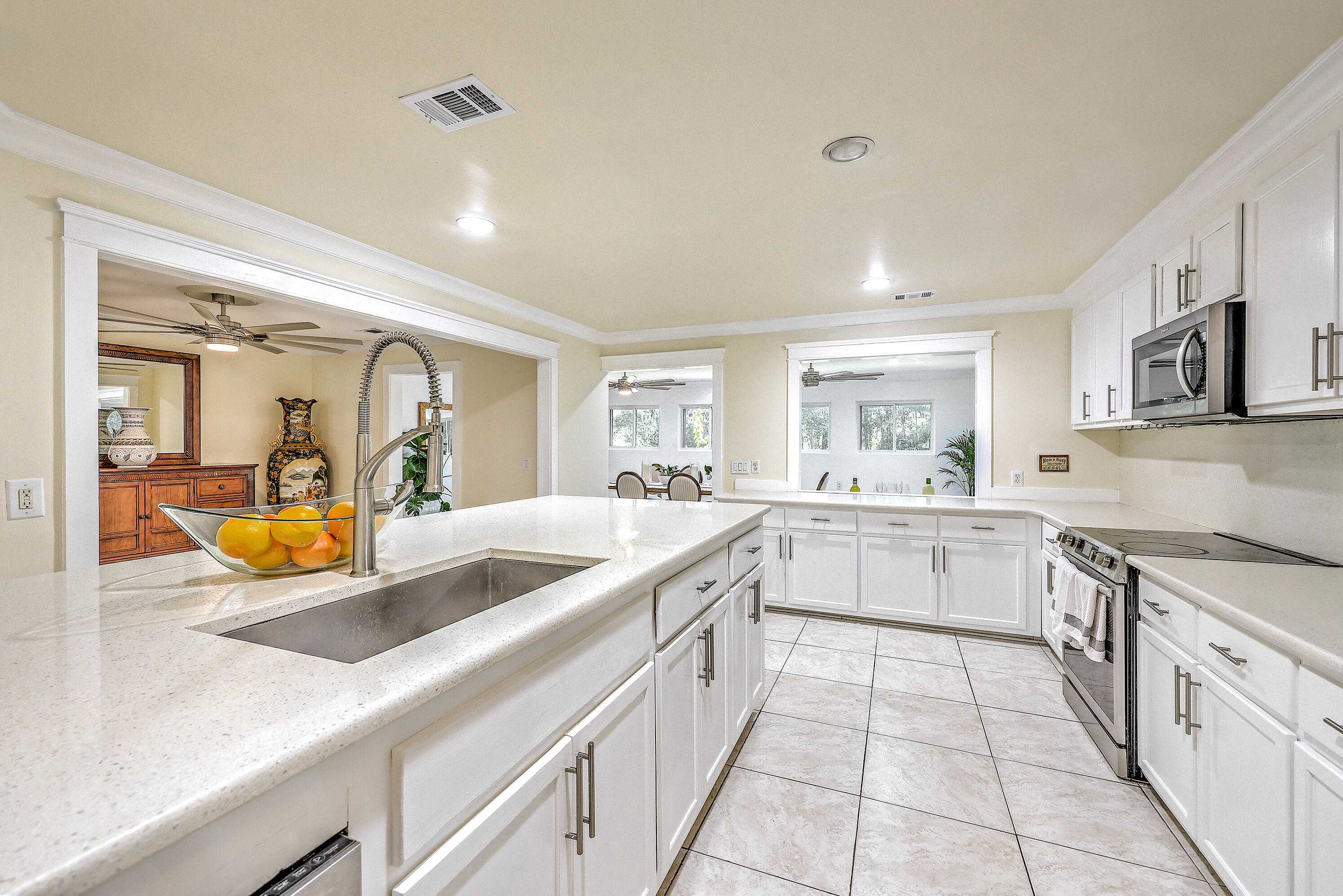 7950 New Ryder Road North Charleston, SC 29406 - Photo 9 of 33 kitchen towards dining