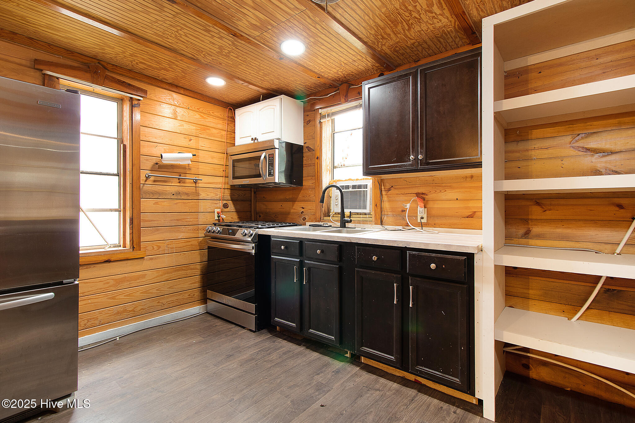 727 Crow Hill Road Beaufort, NC 28516 - Photo 16 of 45 Barn interior