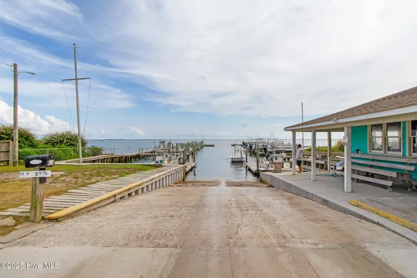 $139,900 | 727 Crow Hill Road, Beaufort, NC 28516