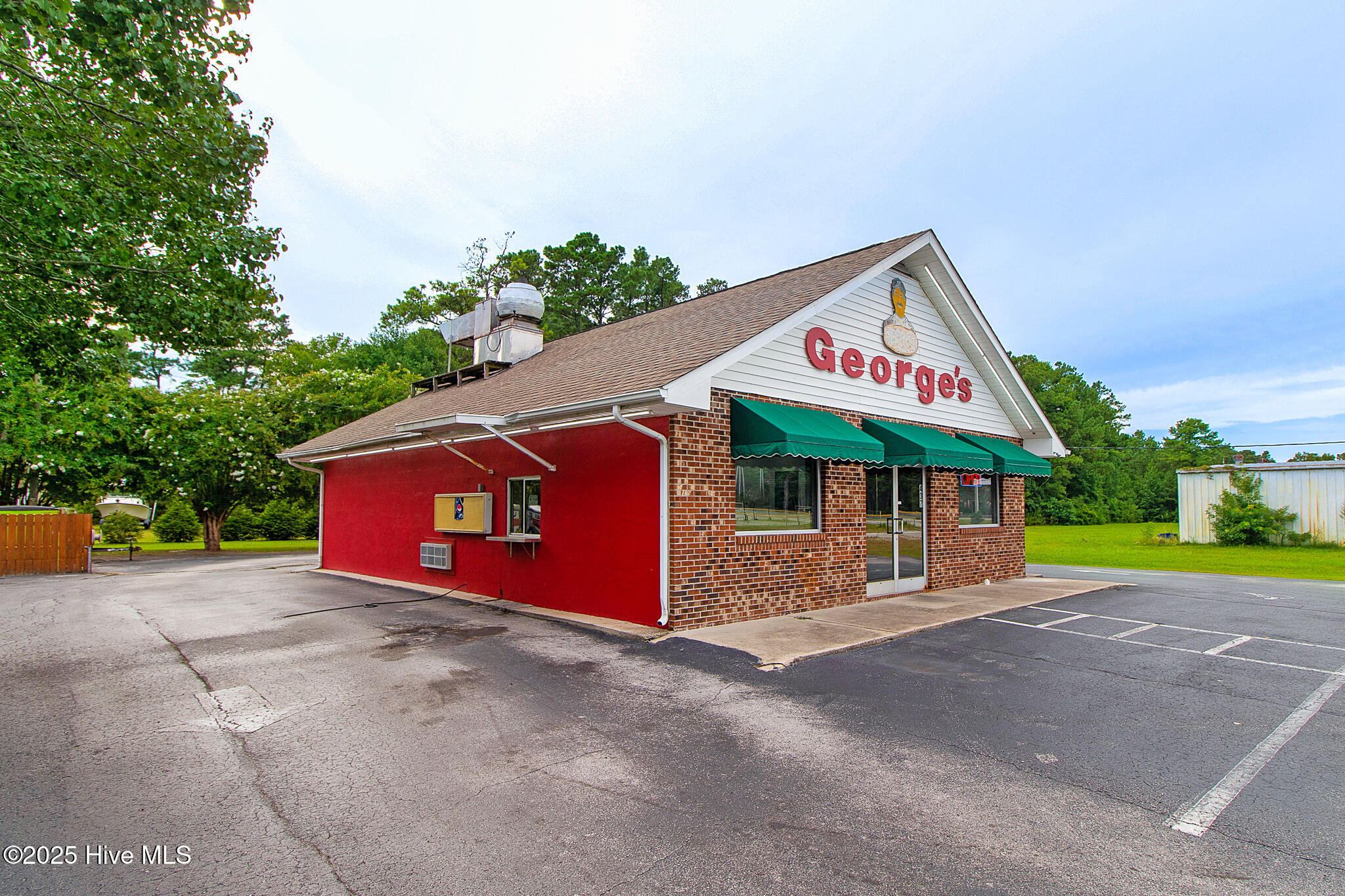 727 Crow Hill Road Beaufort, NC 28516 - Photo 39 of 45 George's Take Out