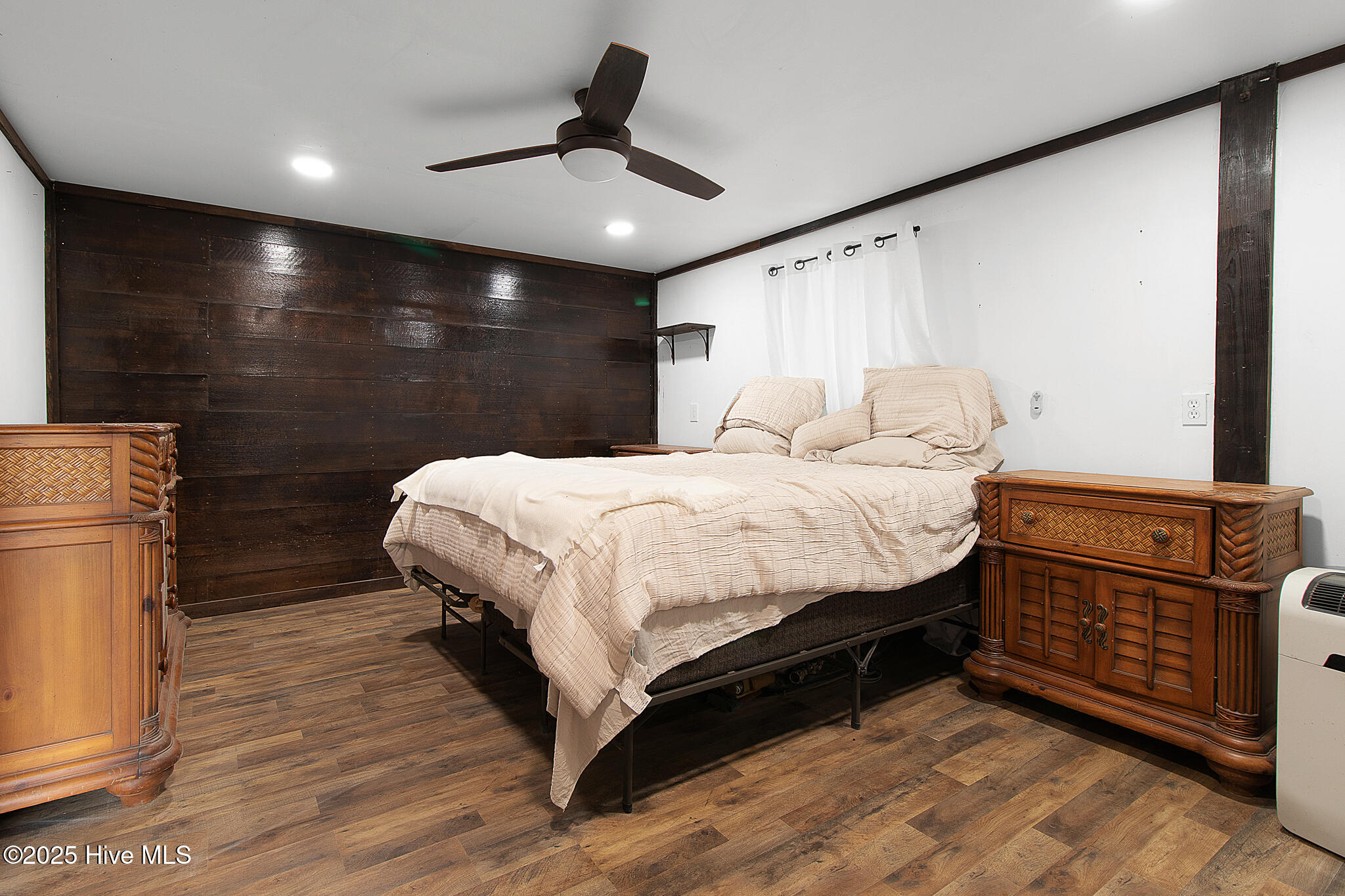 727 Crow Hill Road Beaufort, NC 28516 - Photo 7 of 45 Barn interior