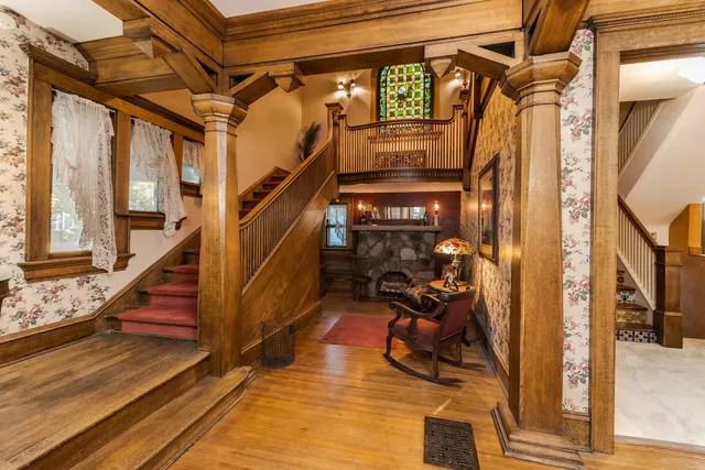 $574,900 | 1111 East Grove Street, Bloomington, IL 61701