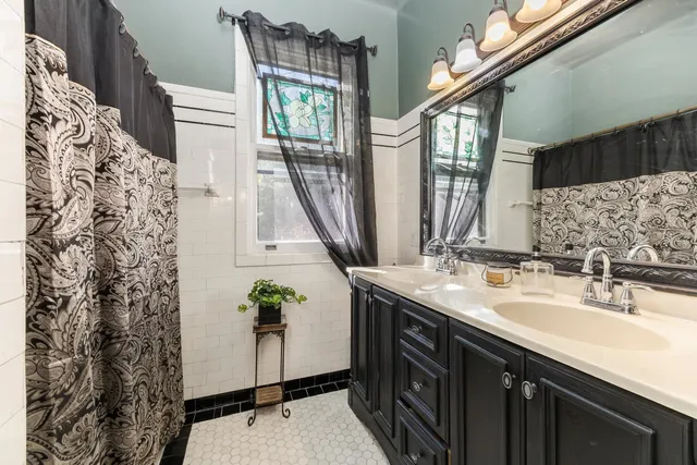 $574,900 | 1111 East Grove Street, Bloomington, IL 61701