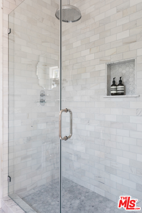 6151 Barrows Drive Los Angeles, CA 90048 - Photo 14 of 25 a bathroom with a shower