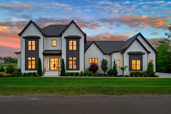 $2,298,710 | 3377 Eslin Court, Murfreesboro, TN 37130