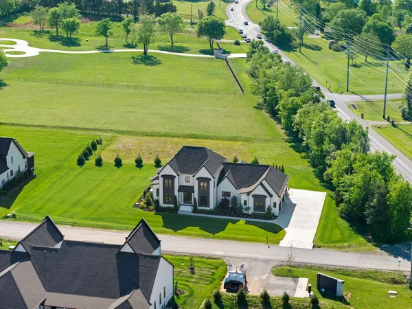 $2,298,710 | 3377 Eslin Court, Murfreesboro, TN 37130
