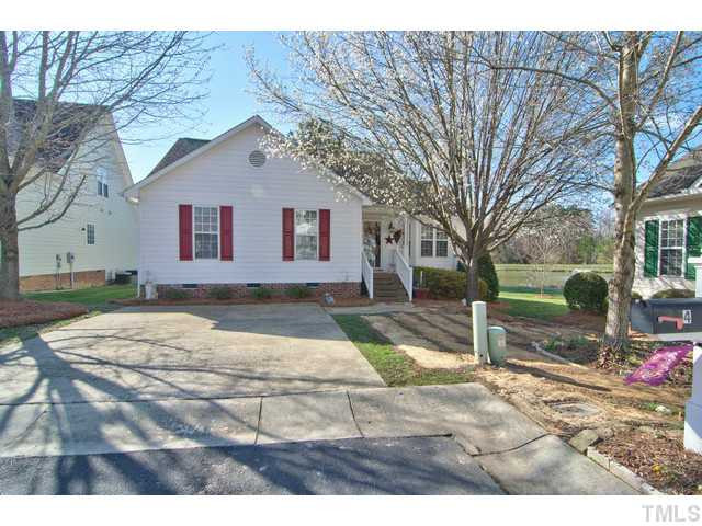 6 Bethany Place Durham, NC 27712 - Photo 6 of 12 a view of a yard in front of a house