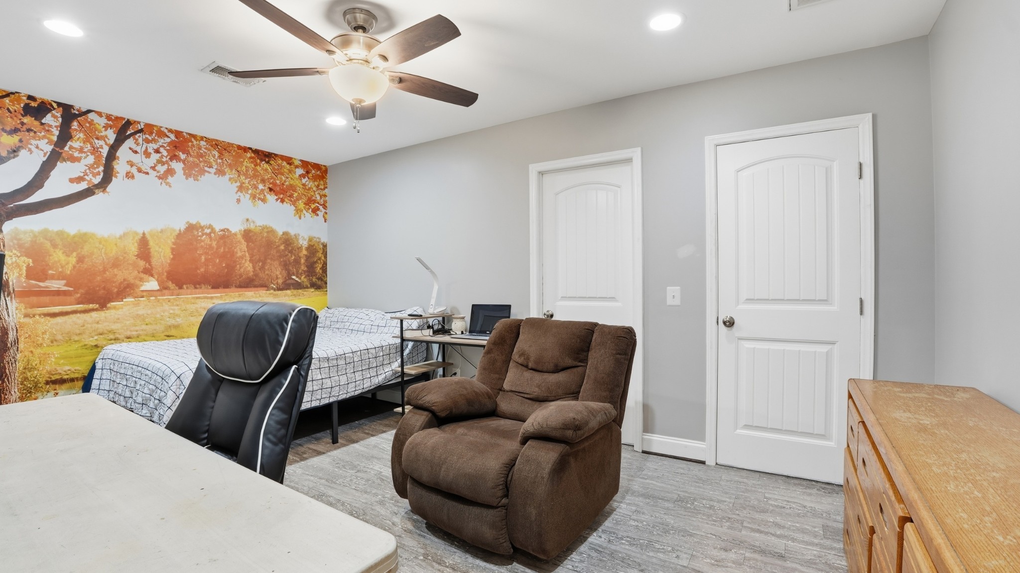 135 Vols Lane Estill Springs, TN 37330 - Photo 28 of 56 a living room with furniture and a large window