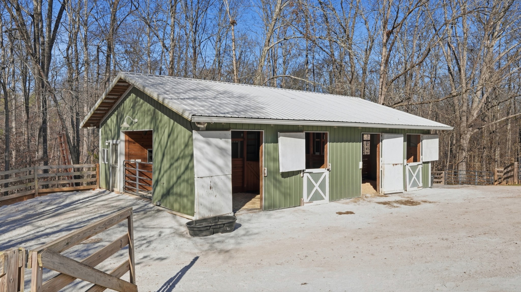 135 Vols Lane Estill Springs, TN 37330 - Photo 38 of 56 a front view of a house with garden