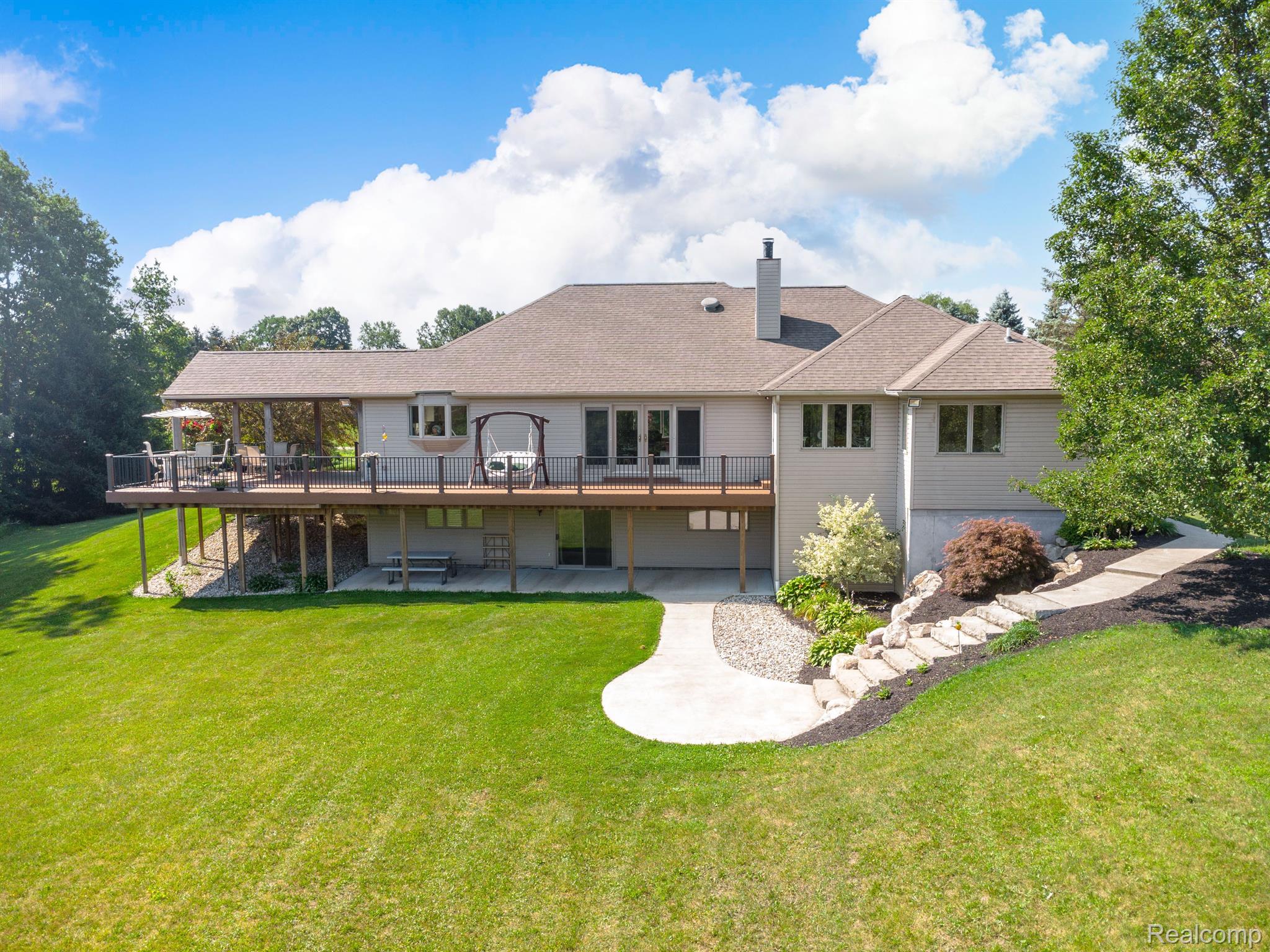 3817 Green Hills Drive Pinckney, MI 48169 - Photo 10 of 71 Gallery Image 10