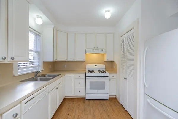 $2,100 | 1632 Bonnie Brae Street, Unit A, Houston, TX 77006