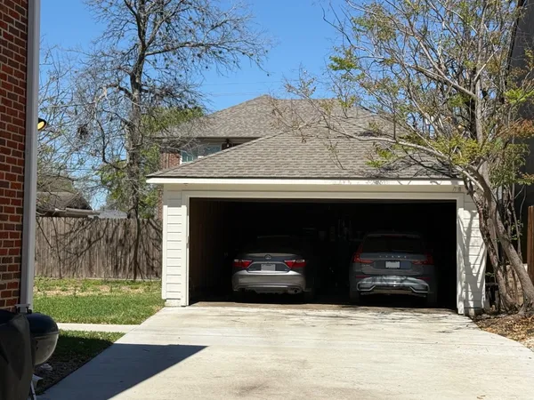 $2,100 | 1632 Bonnie Brae Street, Unit A, Houston, TX 77006