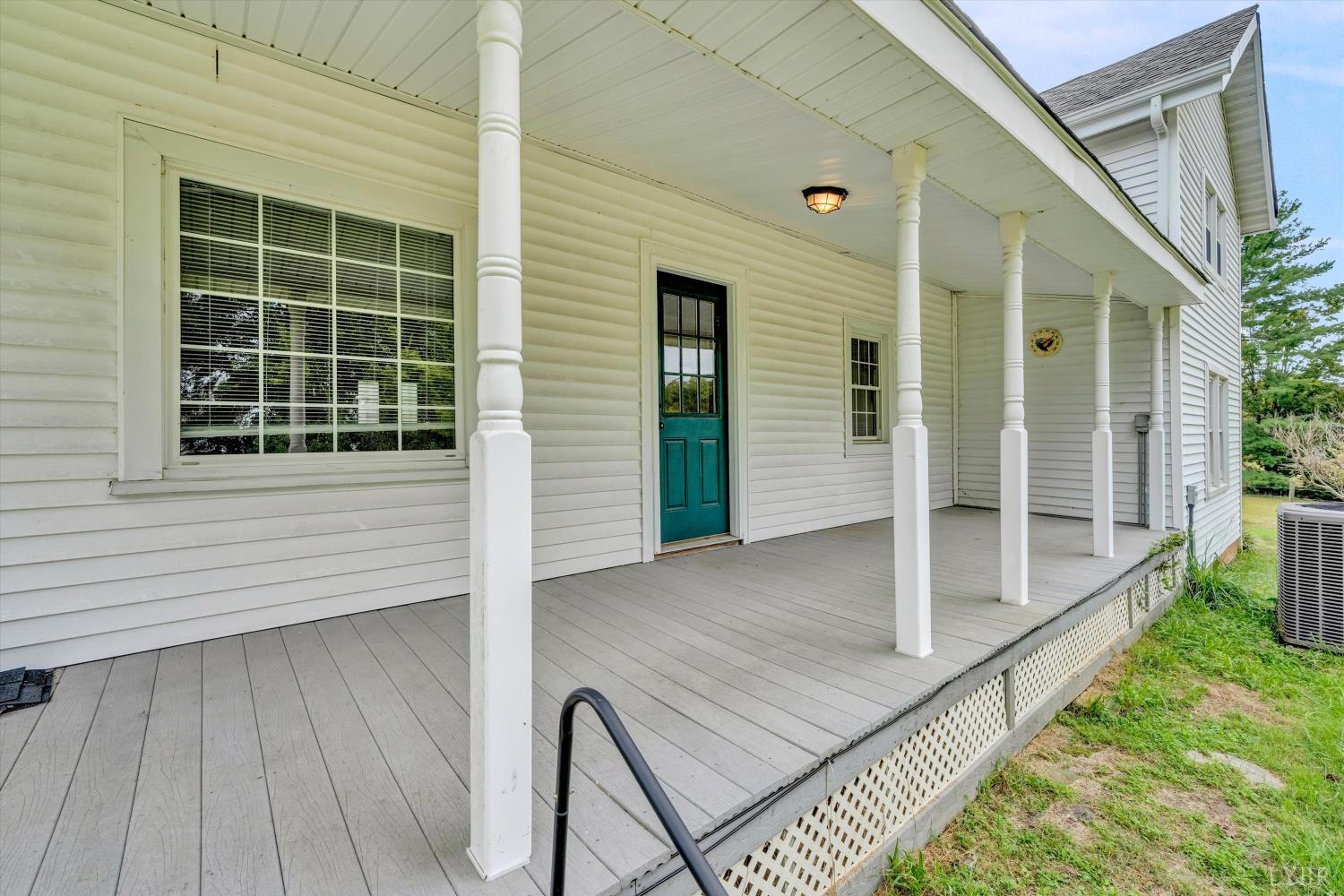 202 Chestnut Lane Amherst, VA 24521 - Photo 9 of 47 Gallery Image 9