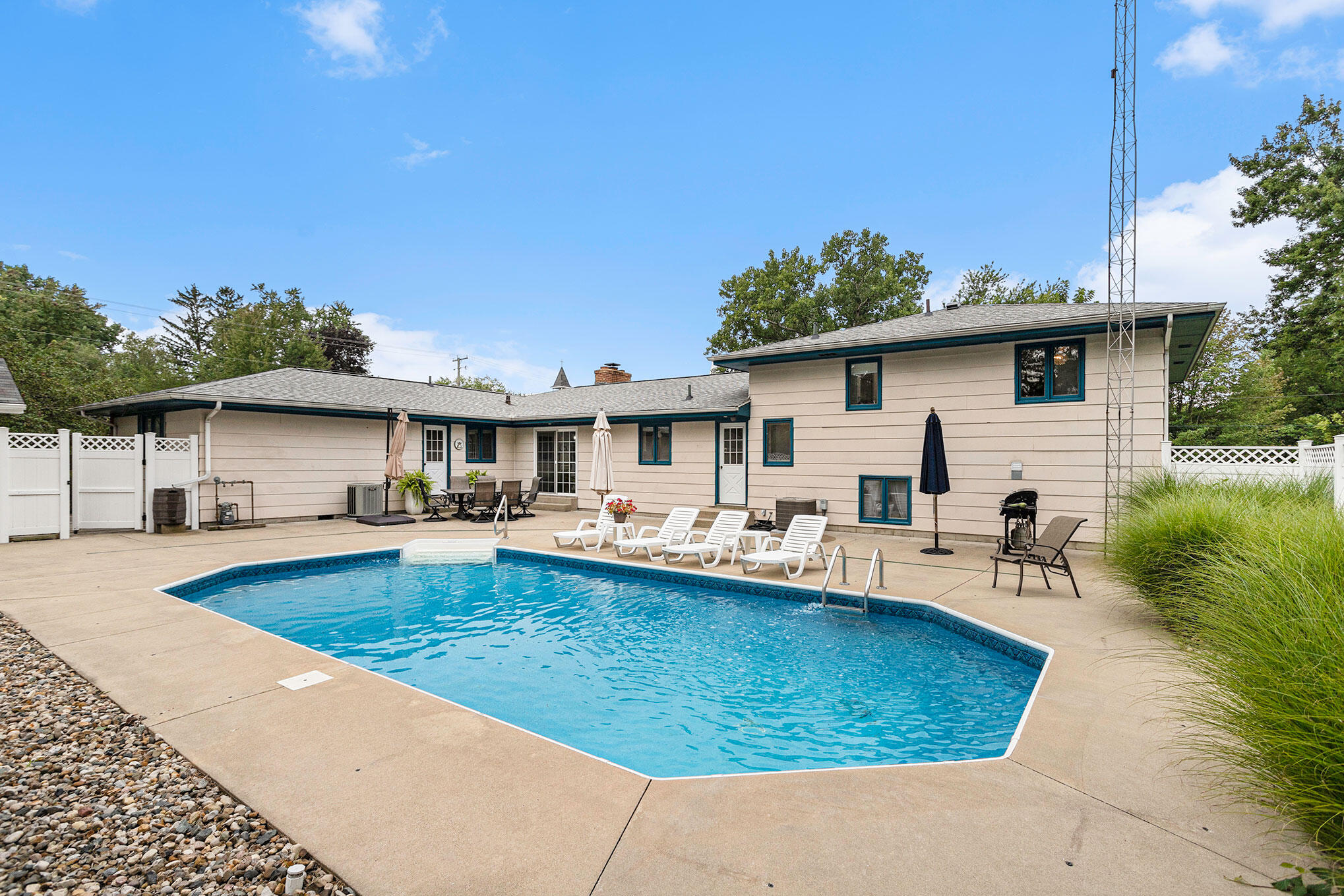 12891 Flynn Road Sawyer, MI 49125 - Photo 11 of 39 Back of home with pool