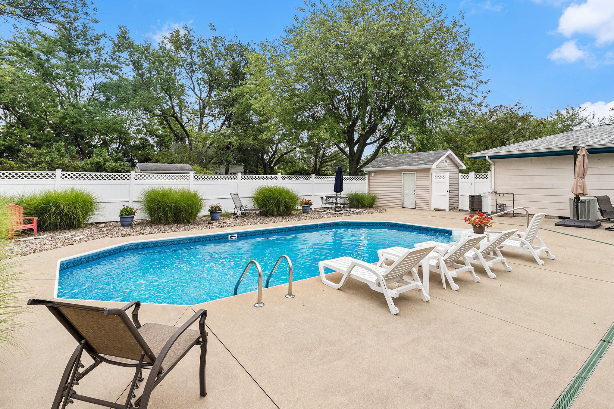 12891 Flynn Road Sawyer, MI 49125 - Photo 12 of 39 Pool view