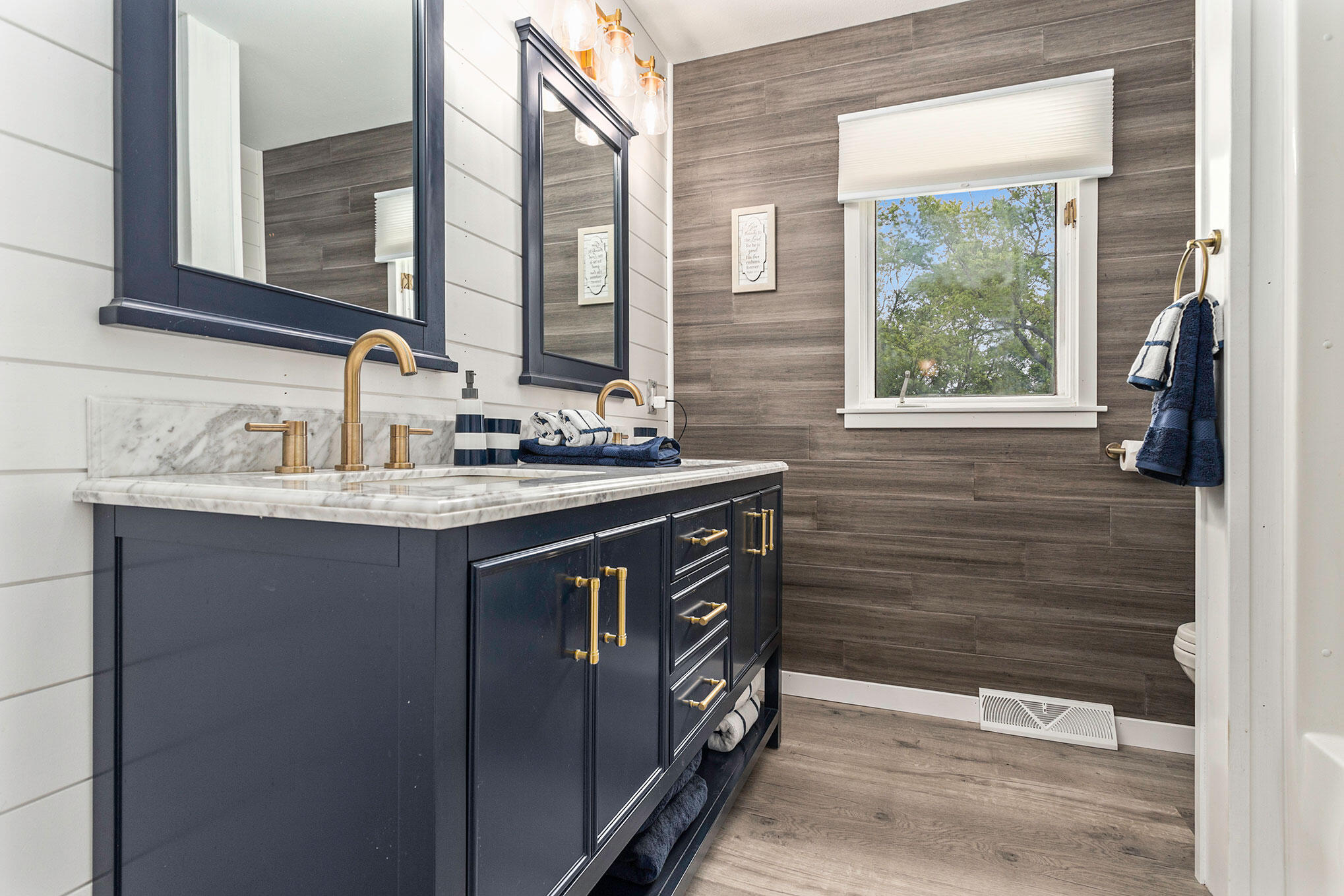 12891 Flynn Road Sawyer, MI 49125 - Photo 23 of 39 Full bathroom