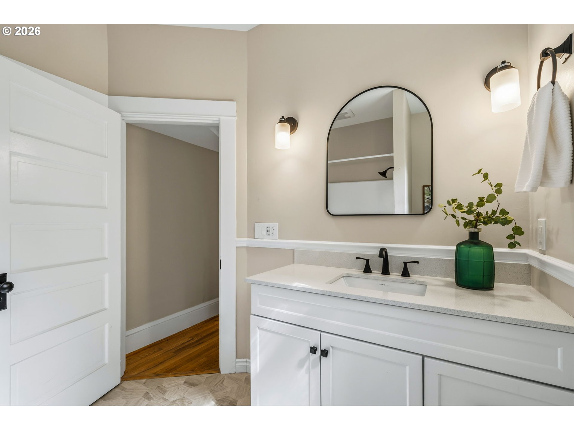 2824 Southwest Illinois Street Portland, OR 97239 - Photo 18 of 44
