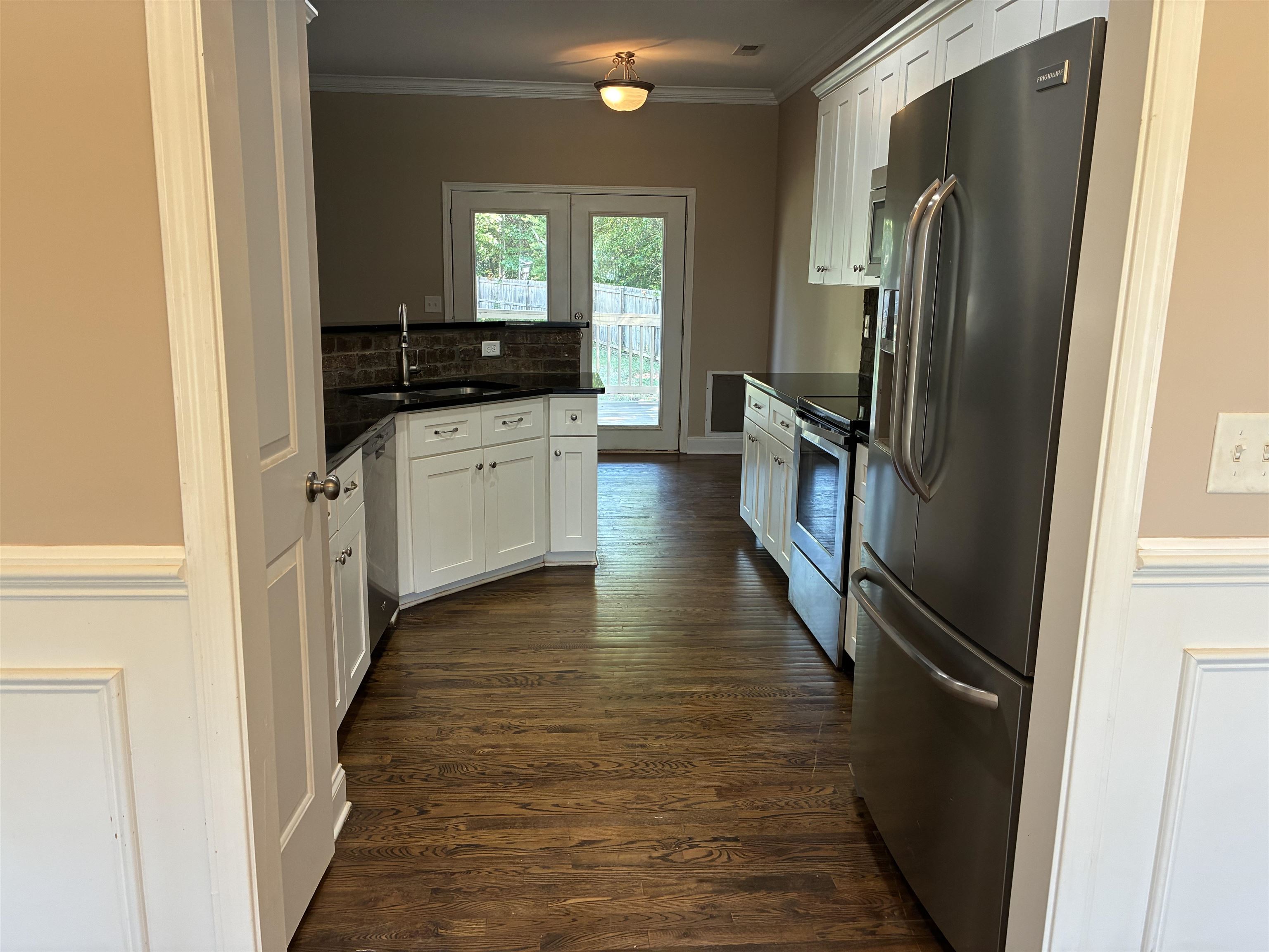 1000 Sheila Avenue Greer, SC 29651 - Photo 3 of 30