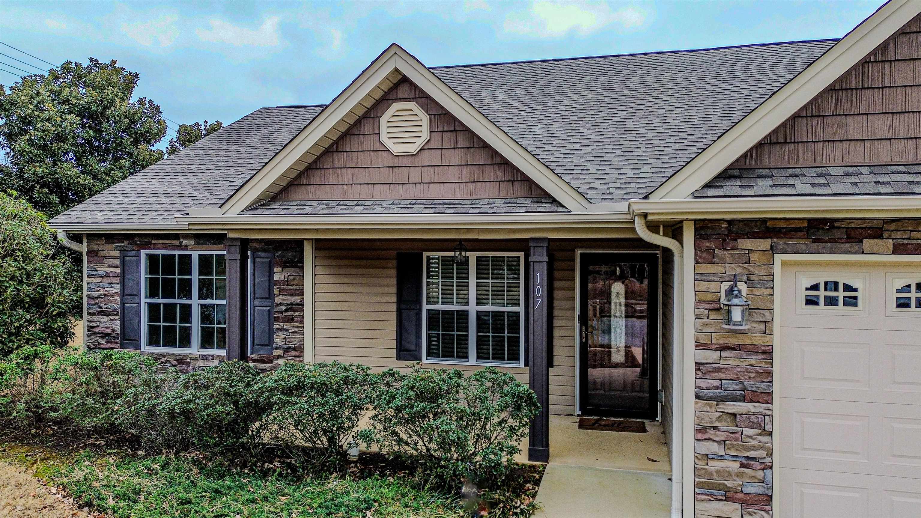 107 Wynbrook Way Boiling Springs, SC 29316 - Photo 3 of 39 Gallery Image 3