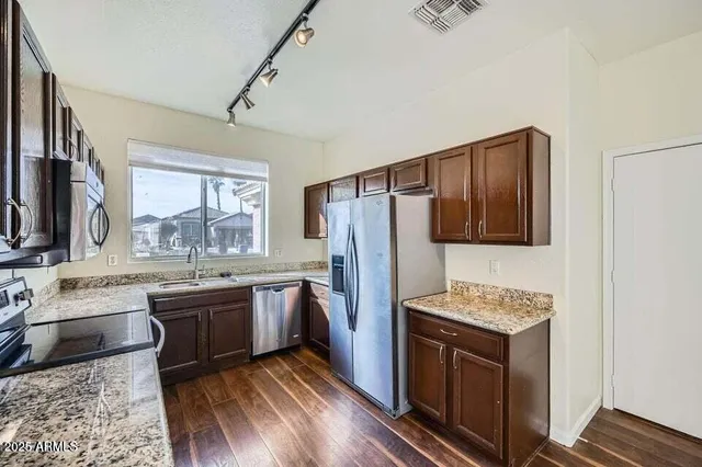 $2,000 | 15436 West Port Royale Lane, Surprise, AZ 85379