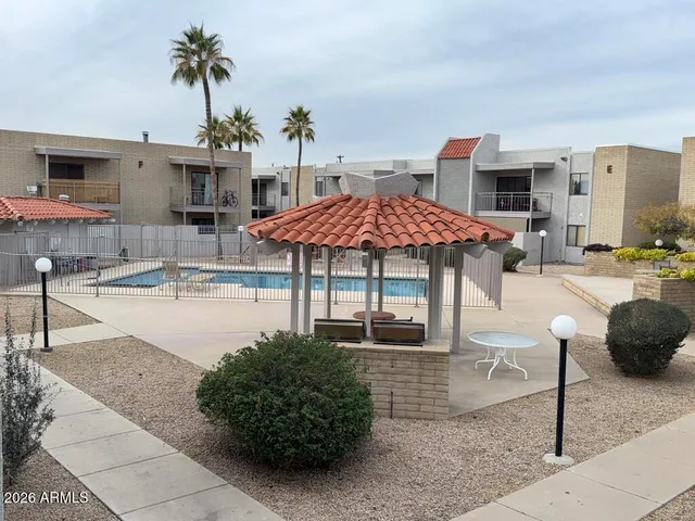 $1,300 | 16635 North Cave Creek Road, Unit 214, Phoenix, AZ 85032