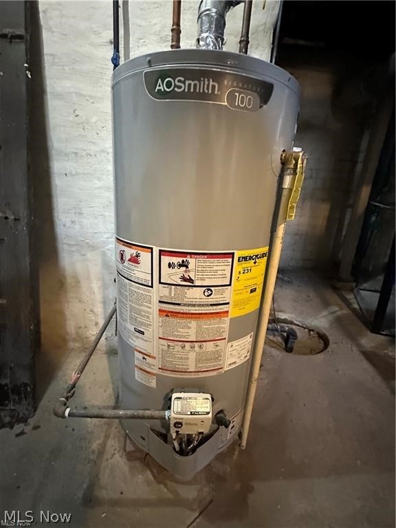 709 Fulton Road Northwest Canton, OH 44703 - Photo 19 of 20 Water heater