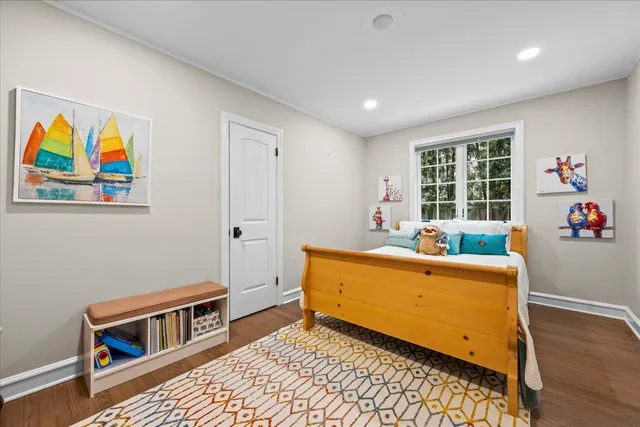 $995,000 | 416 Pine Manor Drive, Wilmette, IL 60091