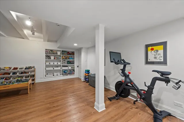 $995,000 | 416 Pine Manor Drive, Wilmette, IL 60091