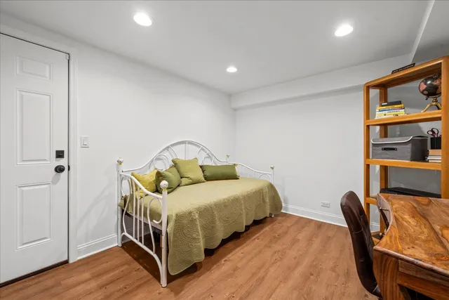 $995,000 | 416 Pine Manor Drive, Wilmette, IL 60091