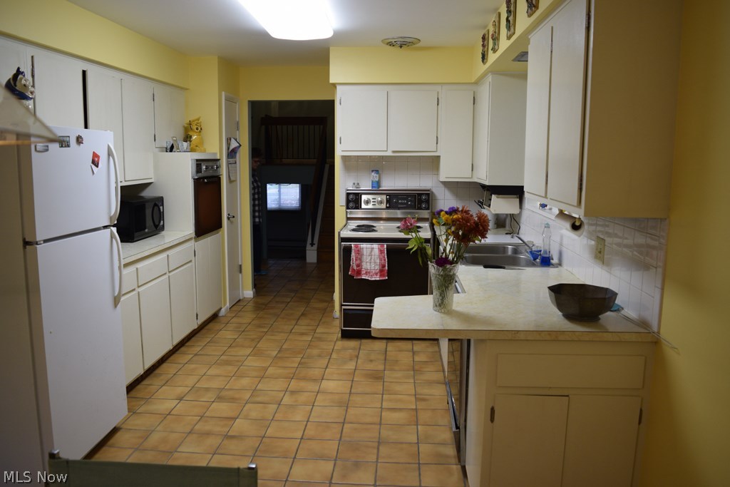 7328 Cedar Road Chesterland, OH 44026 - Photo 5 of 15