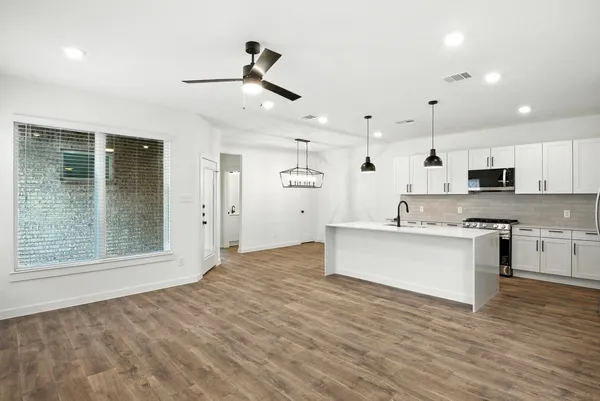 $2,350 | 1852 Dry Cherry Lane, Unit A, Dayton, TX 77535
