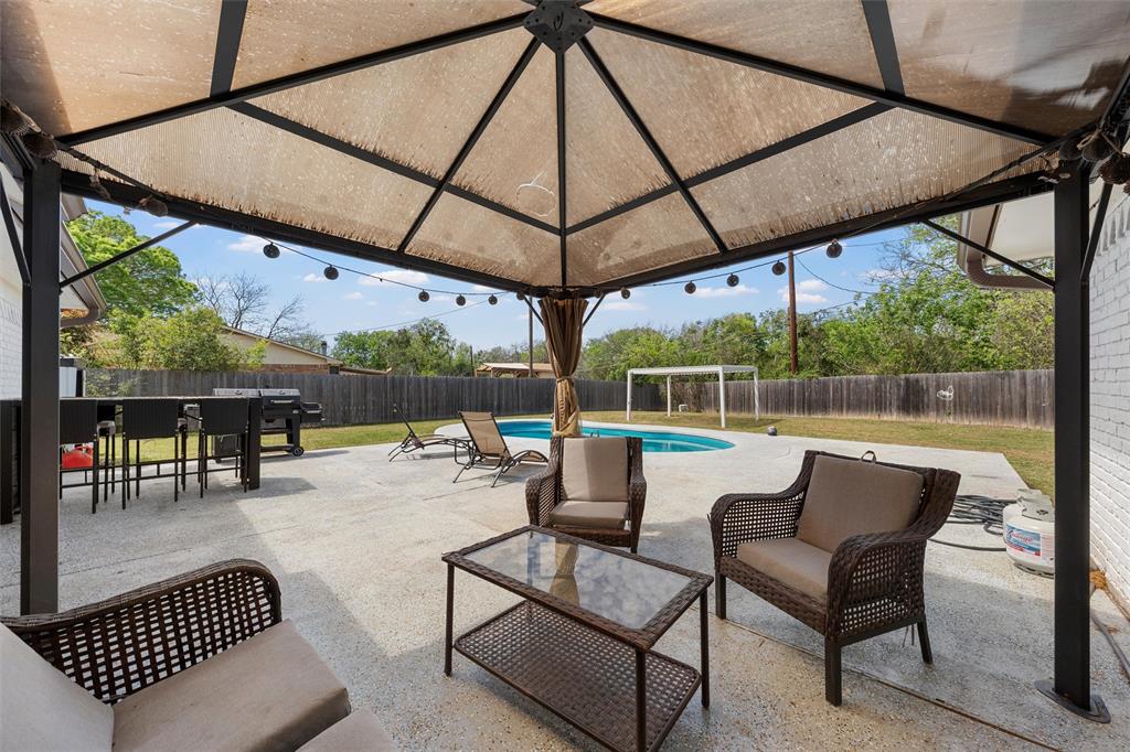 128 East Johnson Street Hewitt, TX 76643 - Photo 27 of 40