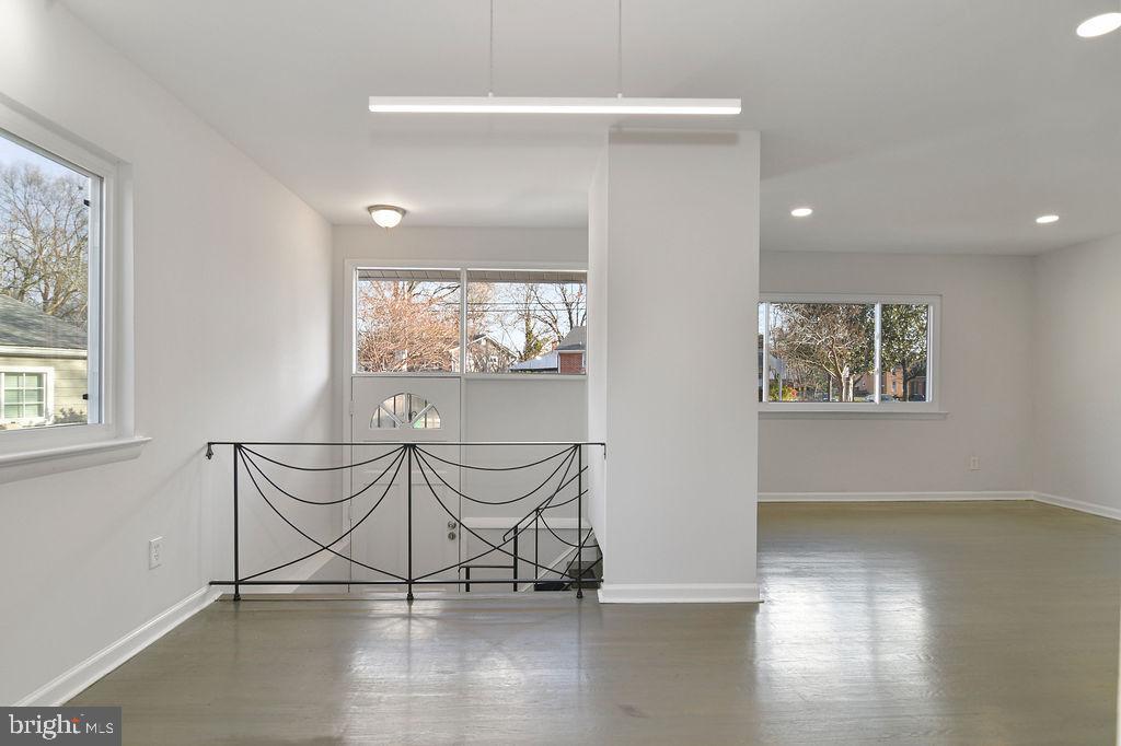 8308 26th Place Adelphi, MD 20783 - Photo 5 of 36