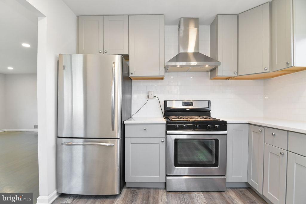 8308 26th Place Adelphi, MD 20783 - Photo 6 of 36