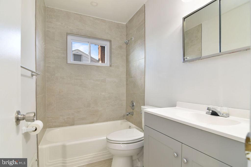 8308 26th Place Adelphi, MD 20783 - Photo 9 of 36