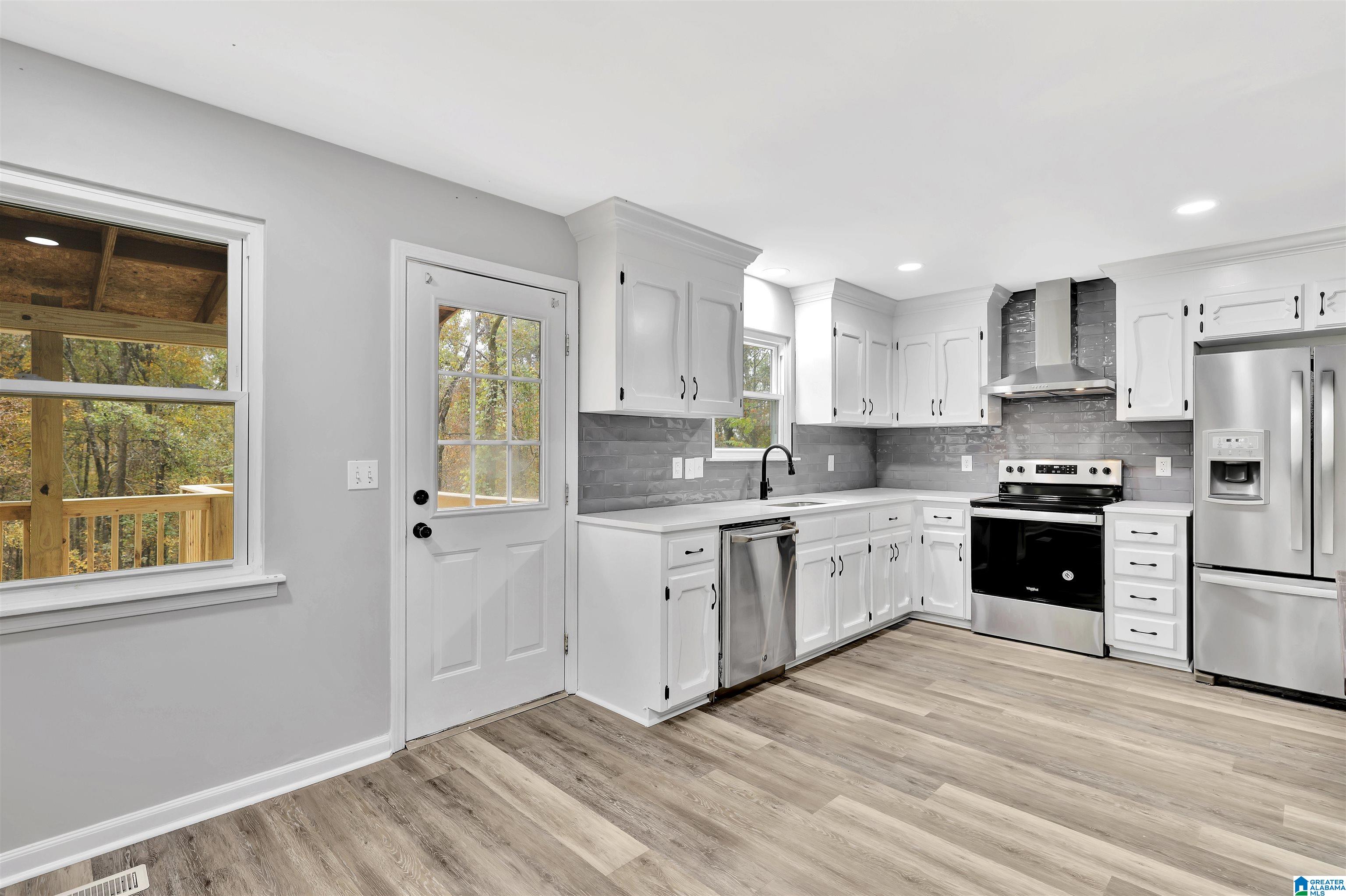 1309 Michael Drive Alabaster, AL 35007 - Photo 4 of 41