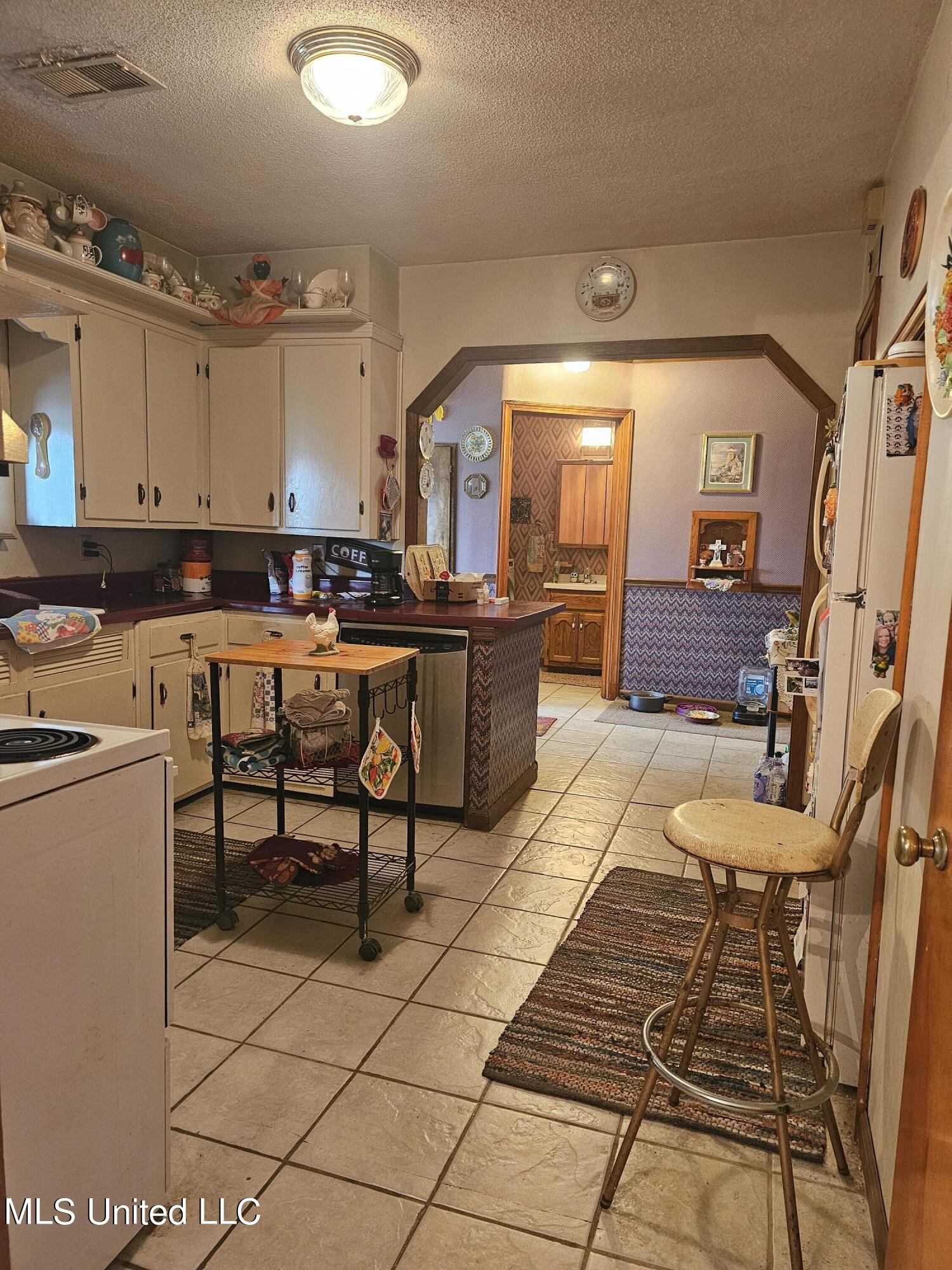 1821 Star Landing Road Nesbit, MS 38651 - Photo 8 of 42 20240313_092327