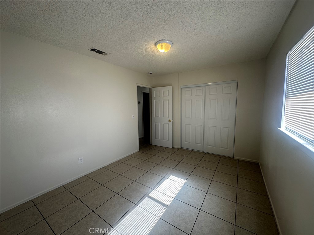 15418 Bear Valley Road, Unit 3 Victorville, CA 92395 - Photo 7 of 9