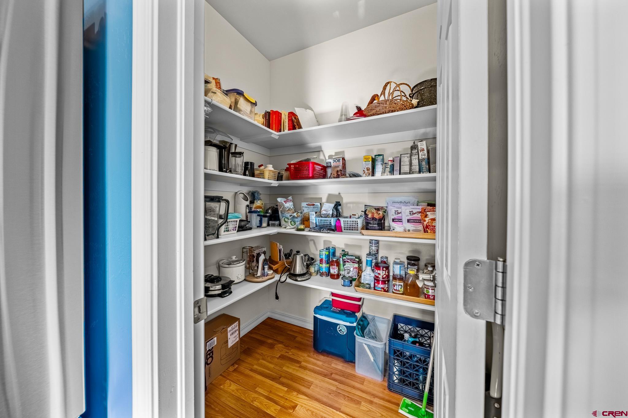 72 Cedar Ridge Way Durango, CO 81301 - Photo 11 of 33 a room with a book shelf