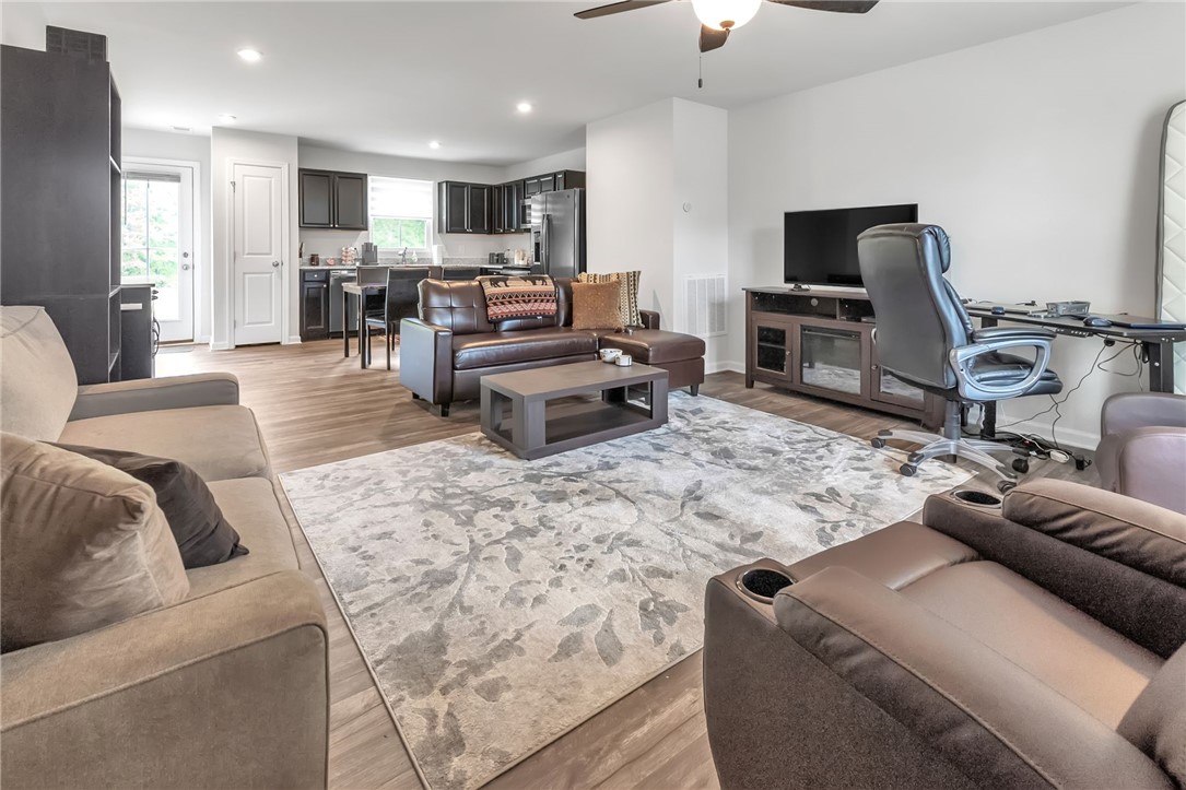 154 Queens Mill Court Pendleton, SC 29670 - Photo 5 of 22