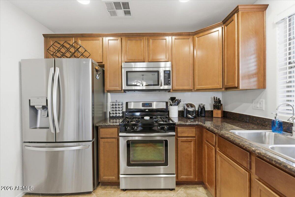 3342 East Milky Way Gilbert, AZ 85295 - Photo 9 of 42 10-10