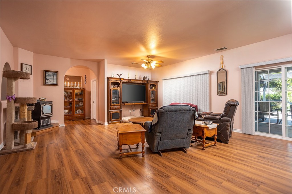 1220 Smoke Tree Road Pinon Hills, CA 92372 - Photo 9 of 47 Great Room