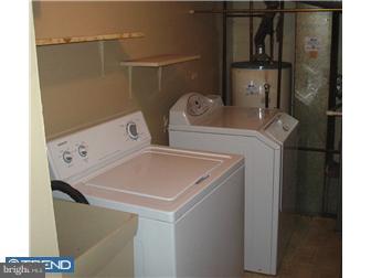 122 Oakmont Road Clementon, NJ 08021 - Photo 8 of 9 Laundry Room