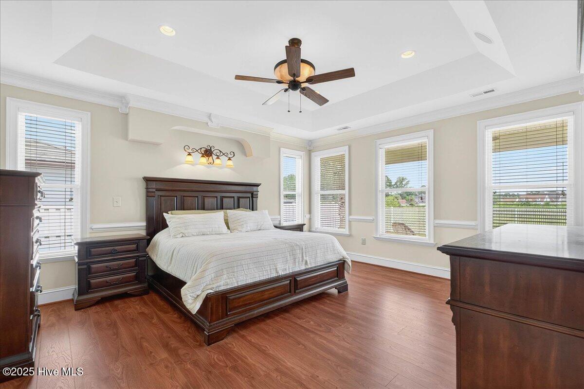 1019 Ridgewood Drive North Myrtle Beach, SC 29582 - Photo 20 of 49 Primary Bedroom - Main Level