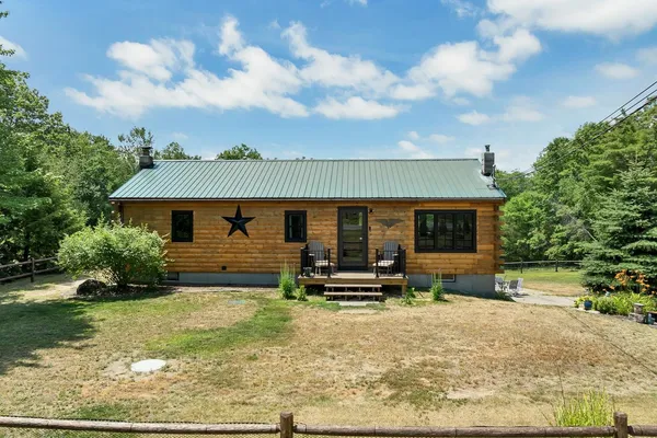 $595,000 | 214 Middle Road, Tuftonboro, NH 03816